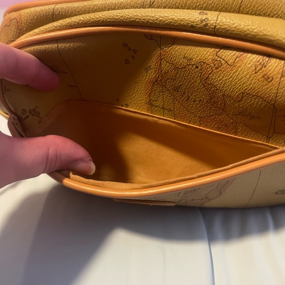 Allan Edward world map purse with zip - Picture 5 of 6